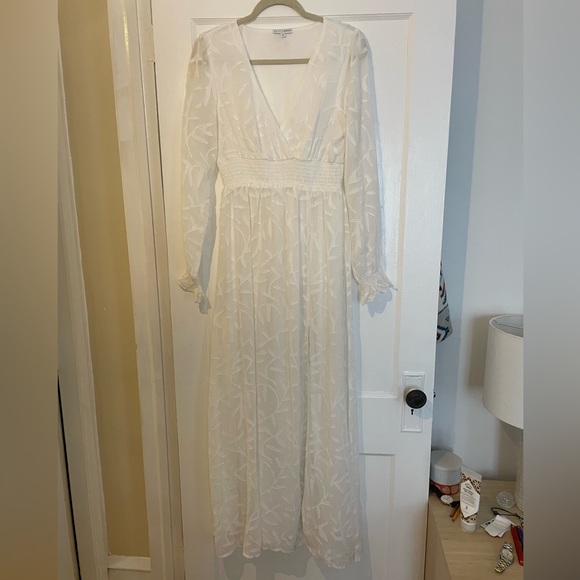 Baltic Born Bridget Textured Maxi Dress White - Picture 2 of 6